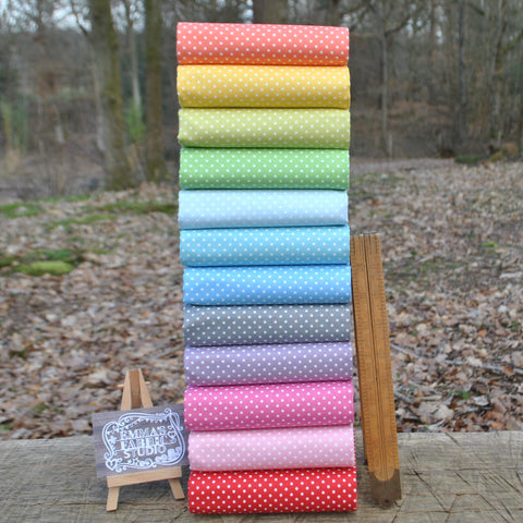 The 'Darcie’ Fat Quarter Bundle - Fruity Friends - Makower UK